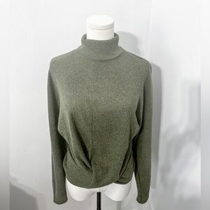 Almost Famous Hunter Green Turtle Neck Sweater Small